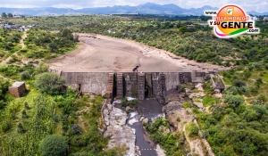 Se rompen 2 tablones de la Presa del Barrio